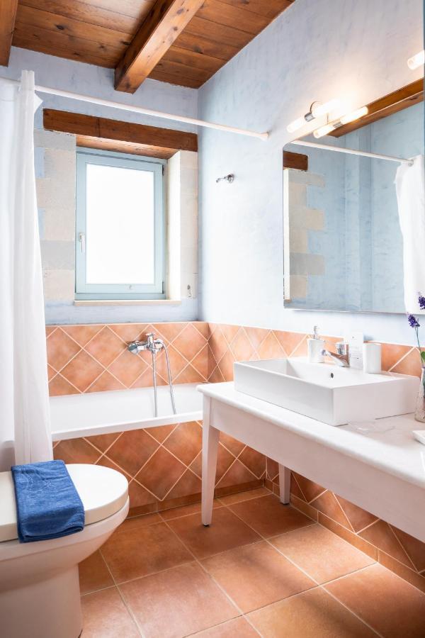 Beachfront Villa Turquoise With Private Pool, Bbq And Ping Pong Table Ханя Екстериор снимка