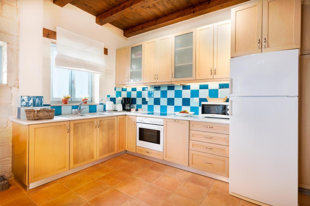 Beachfront Villa Turquoise With Private Pool, Bbq And Ping Pong Table Ханя Екстериор снимка