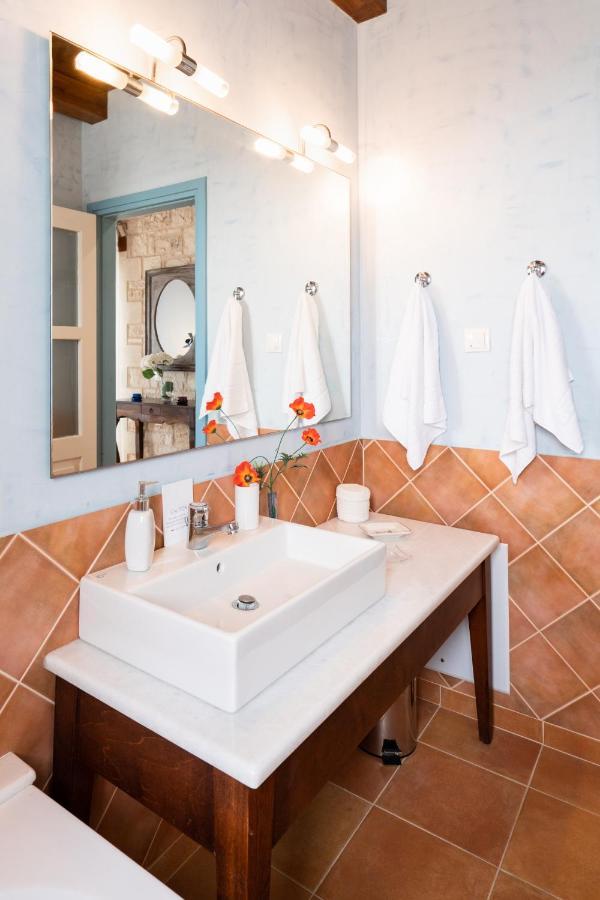 Beachfront Villa Turquoise With Private Pool, Bbq And Ping Pong Table Ханя Екстериор снимка